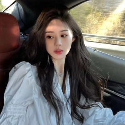 刻在书桌上的时光